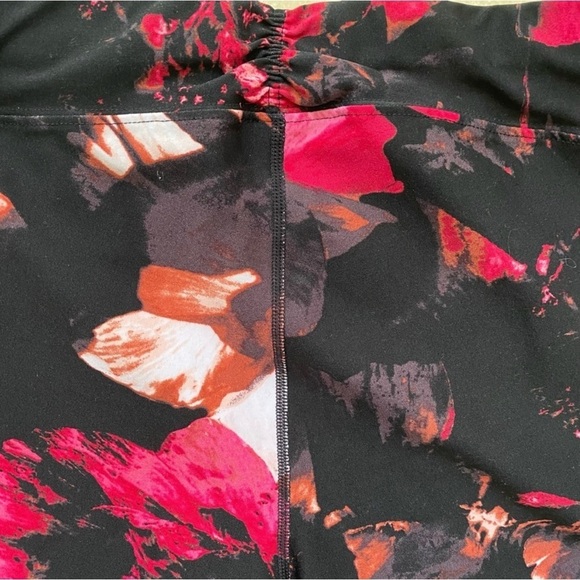 Bundle of 2 Calvin Klein Capri Crop Leggings Medium - Picture 11 of 14